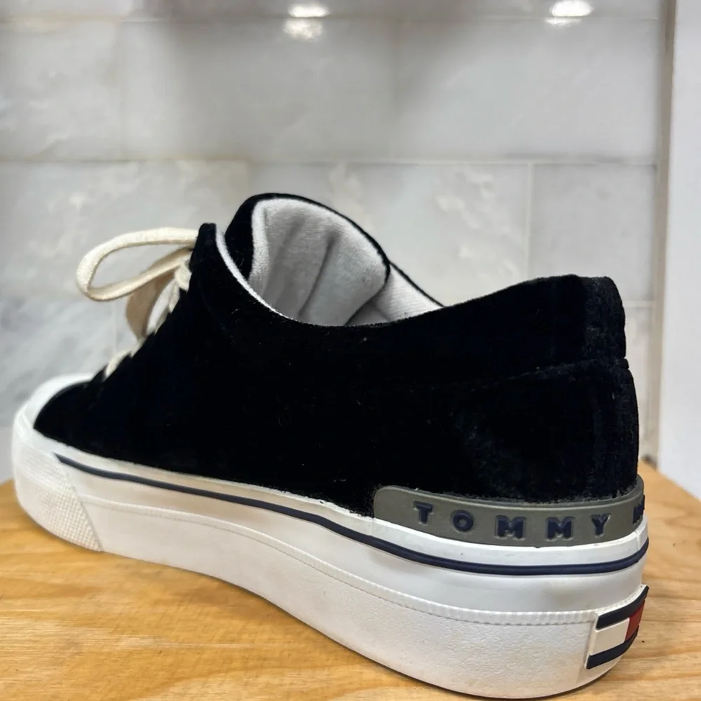 Tommy Hilfiger Womens Suede Sneakers  Black/White  Size 8.5M  W80721 - Picture 7 of 15